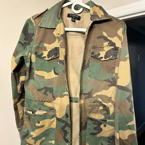 Women's Camo Jacket.